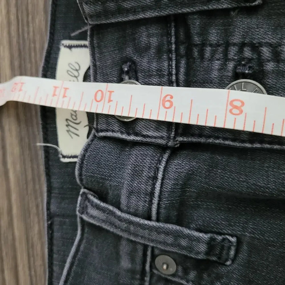 Madewell Women's Demi-Boot Cropped Jean Size 25 Black Wash Button Fly Raw Hem - Picture 9 of 11